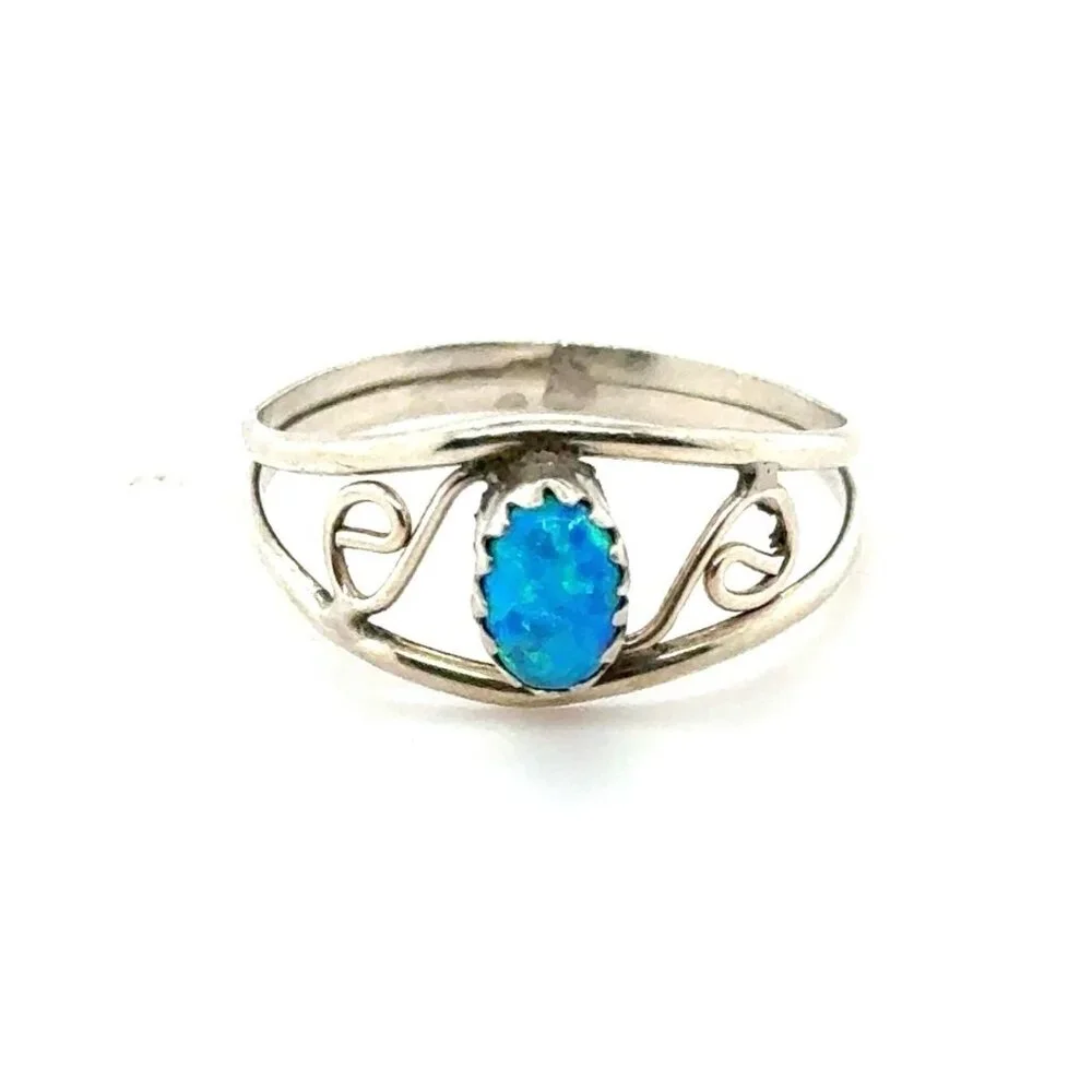 Silver‎ 925 Delicate Opal Ring